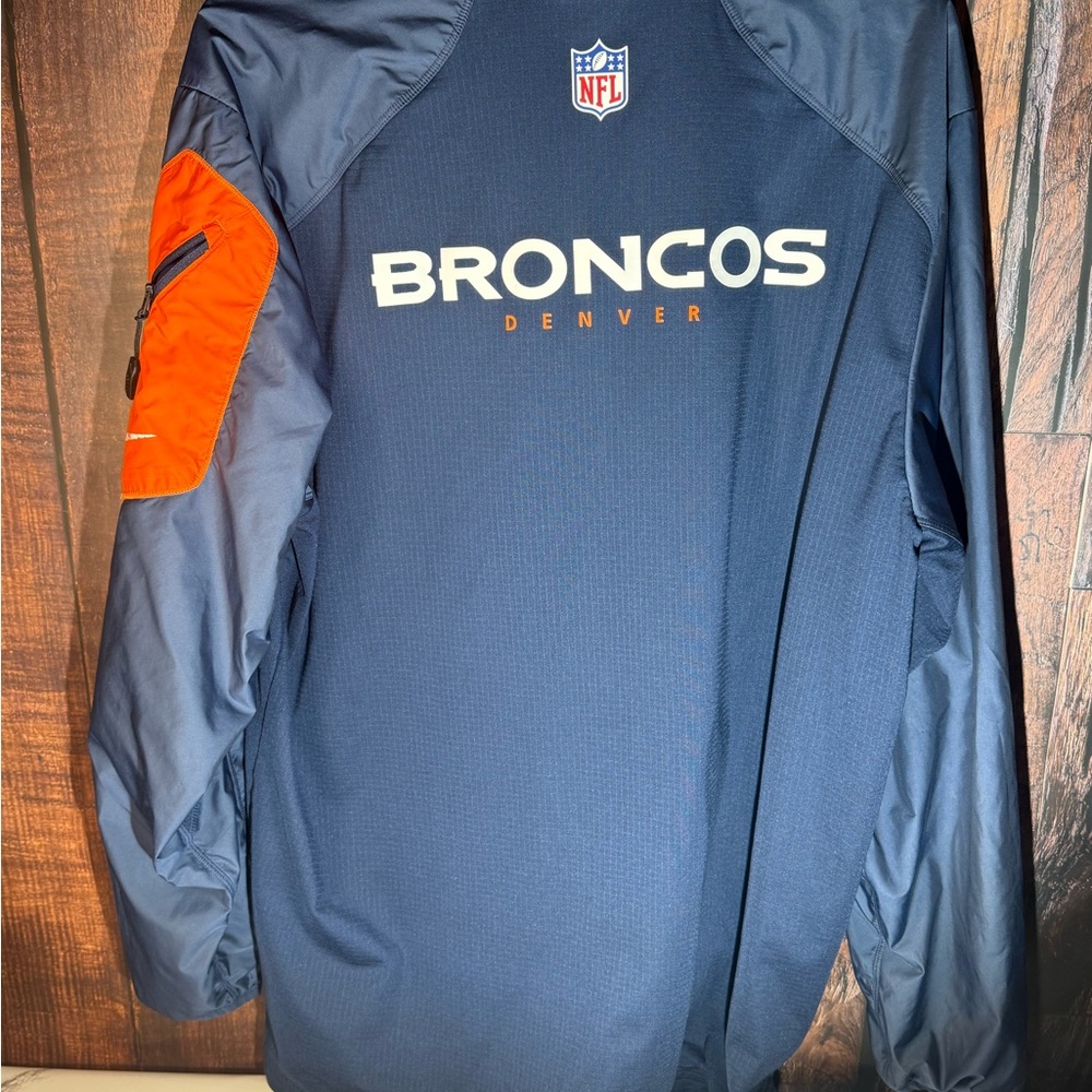 Dri-FIT Navy Blue Pullover - Picture 5 of 6